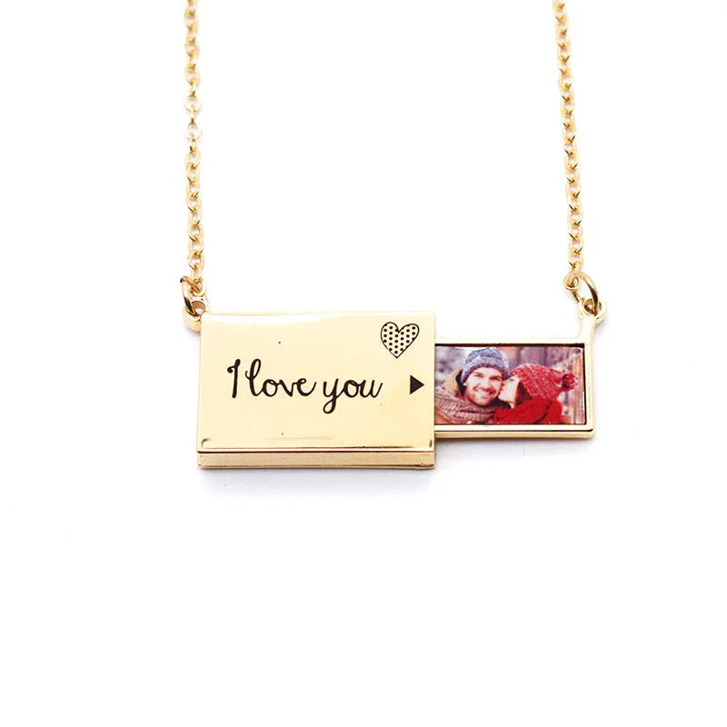 Collar con foto y carta de amor en caja Forever Rose